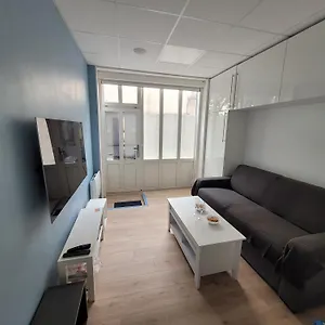 Bien équipé Au Calme à Montmartre Appartement Paris